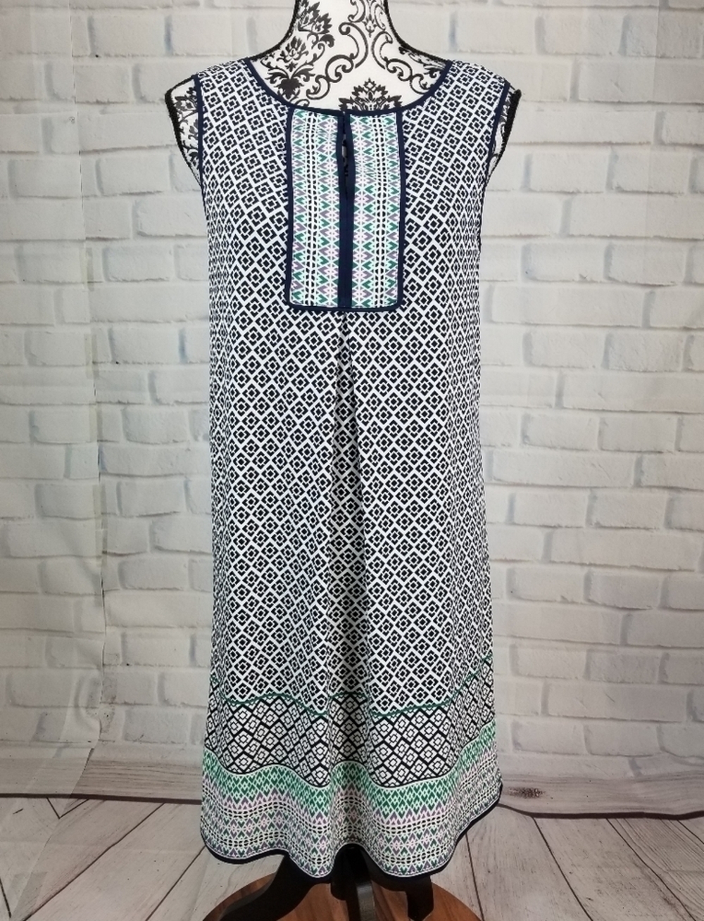 Max Studio geo print sleeveless size small dress
